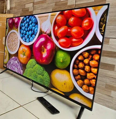 TV SMART E ANDROID 43 POLEGADAS NOVA ACEITO CARTÃO