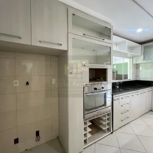 CASA EM CONDOMÍNIO FECHADO VARGEM GRANDE