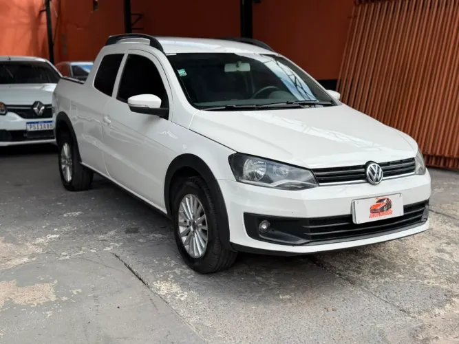 Volkswagen Saveiro Highline 1.6 T. Flex 8V CD 2015
