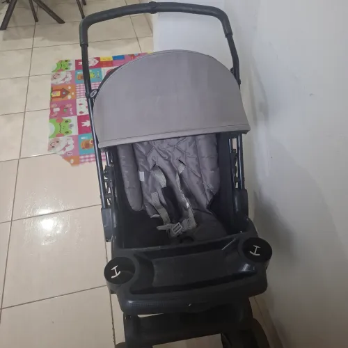 Vende-se carrinho de bebê novo