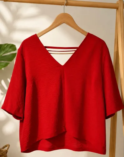 Blusa vermelha feminina nunca usada
