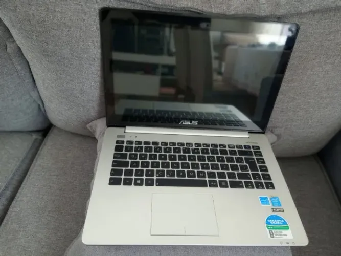 Notebook Asus S451L VivoBook de 4ª geração com processador Intel Core i7