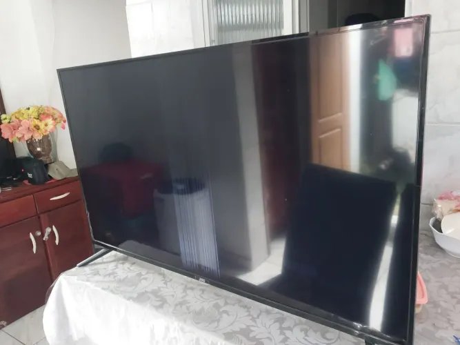 TV JVC para retirada de peças