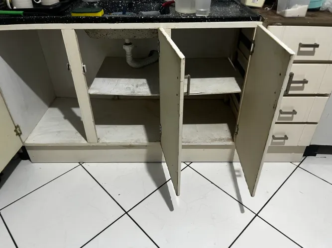 Gabinete de cozinha com pia