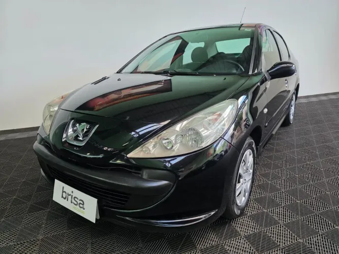 Peugeot 207 Sedan Passion XR 1.4 Flex 8V 4P 2010