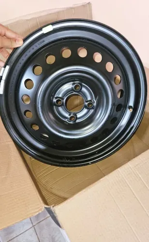 Jogo de 4 Rodas de Aço e Calotas, Nissan Kicks, Aro 16, originais e novas