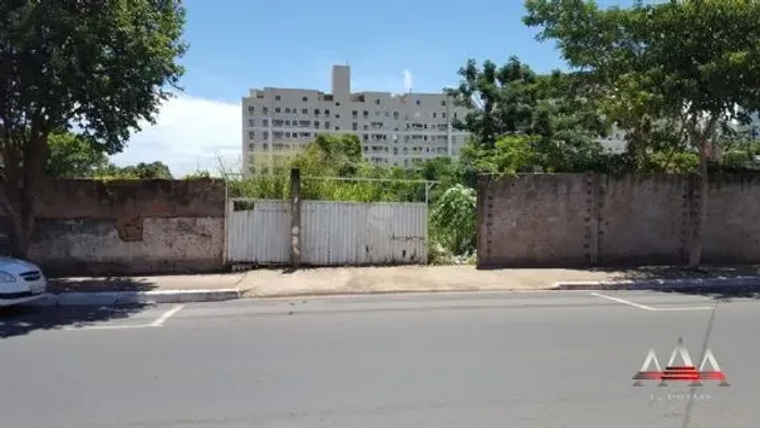 Terreno à venda na Rua Comandante Costa Cuiabá MT