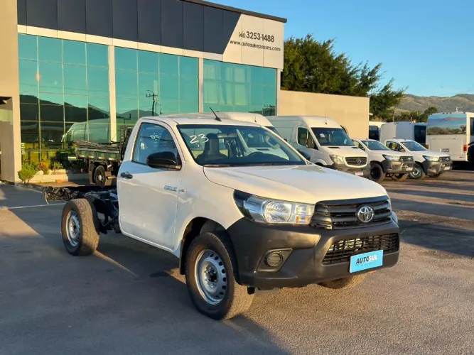 Toyota Hilux CD 4X4 2.8 Diesel Mec. 2023