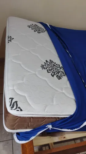 Vendo colchão de casal dupla face.