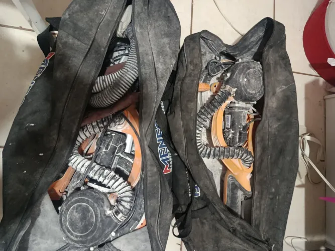 Vendo 2 lixadeira de parede Menegotti