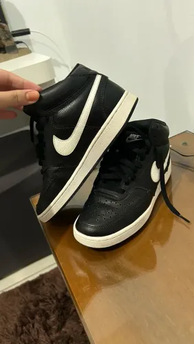 Nike court vision mid preto