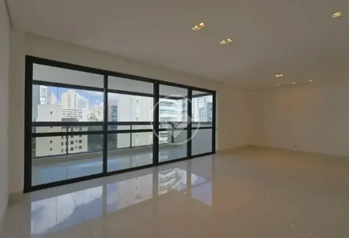 APARTAMENTO DE 4 QUARTOS PARA LOCAÇÃO, SENDO 2 SUÍTES E 2 SEMISSUÍTES, COM 3 VAGAS DE GARA