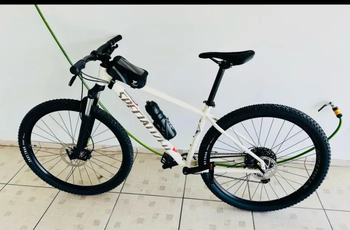 BICICLETA SPECIALIZED ARO 29