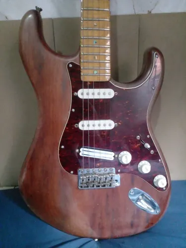 Guitarra tagima