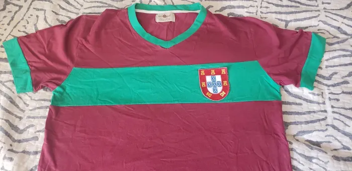 Camisa retro da seleção de Portugal