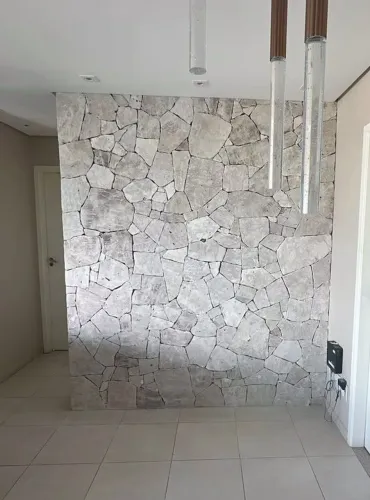 Pedra La Roccia R$ 250,00 o mt²