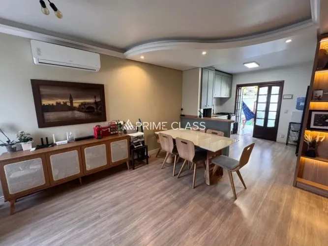 Sobrado em condomínio com 03 dormitórios sendo 1 suíte - Bairro Harmonia, Canoas/RS.