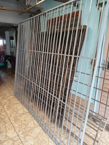 Portão 2m50x 2m com rodas de correr pintado só instalar