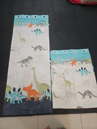 Cortina Dinossauro excelente estado