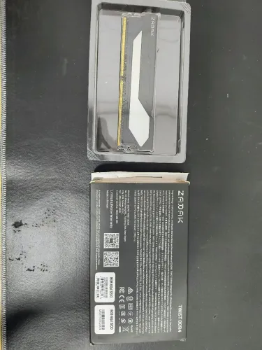 Memória DDR4 16gb 32000Mhz Zadak Twist