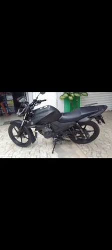 Moto Yamaha 2025