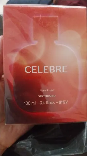 Perfume celebe da Boticário