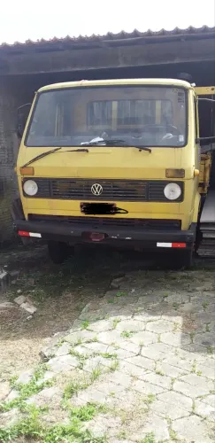 Caminhão Amarelo Canário Wolks 6/90 Diesel