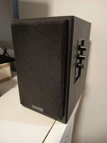 Monitor de Áudio Microlab B72 24w bivolt (par)