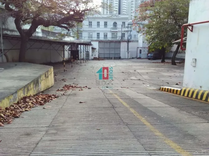 Santo Cristo | Galpão