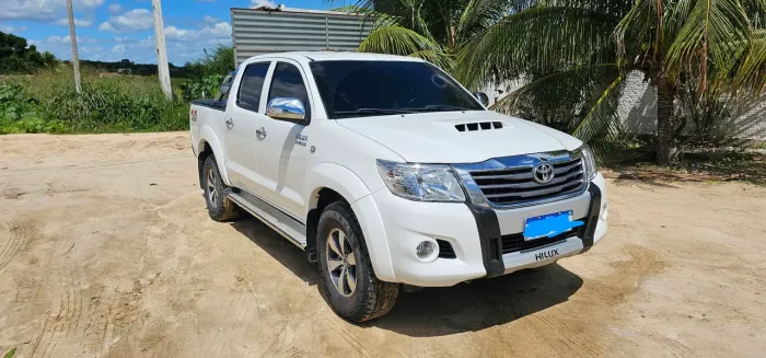 Toyota Hilux CD SRV D4-d 4X4 3.0 TDI Diesel AUT 2014