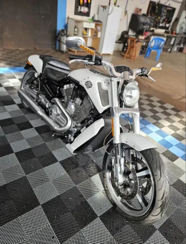  HARLEY-DAVIDSON V-ROD 2013/2014 | 11.000 KM