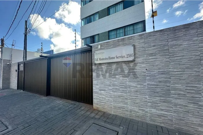 Flat Reformado em Olinda: Pronto para Morar!