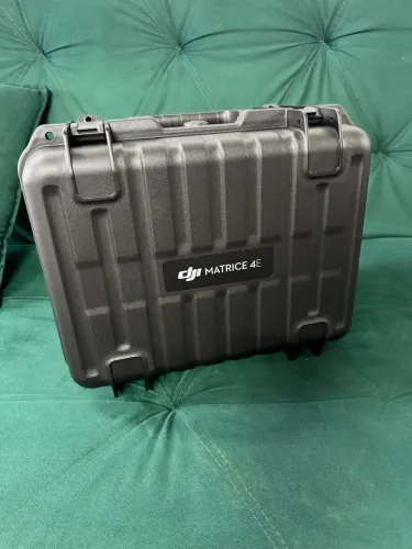Drone dji Matrice 4E combo Flymore - 3 baterias total - Lacrado