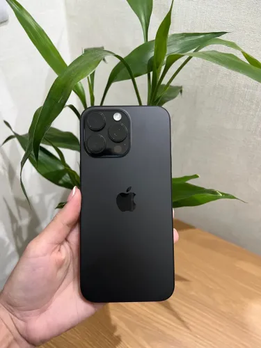 iPhone 16 pro max - 256gb - garantia apple ate abril 2027