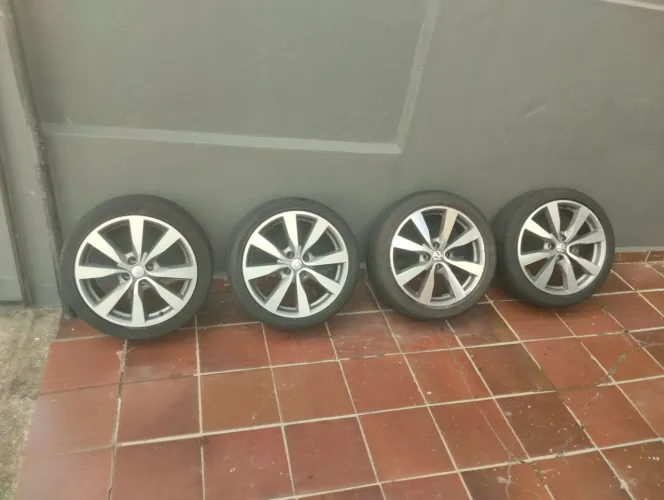 Rodas Aro 17 (4 furos 4/100 mm)