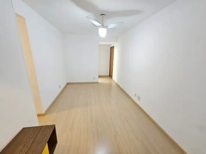 Alugo lindo apartamento de 3 quartos com suíte no Condomínio Norte Parque Residencial