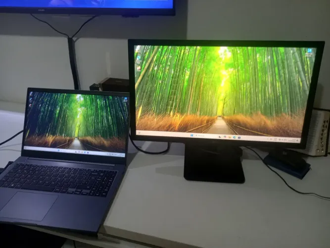 MONITOR LG / 22" (MUITO NOVO)