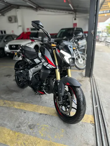 BAJAJ DOMINAR NS 400z 
