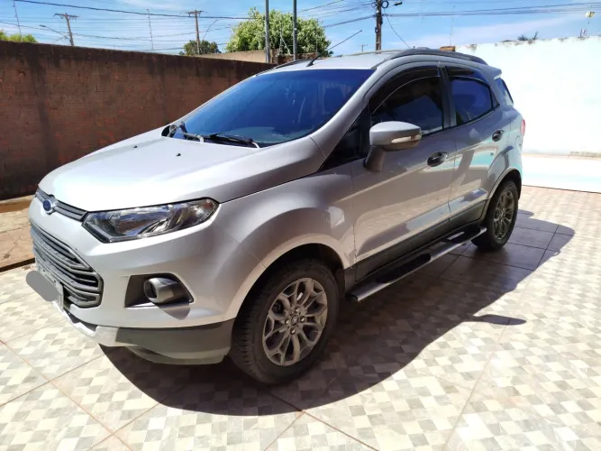 Ford Ecosport Freestyle 1.6 16V Flex 5P 2013