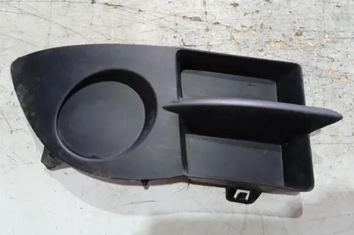 Moldura Farol Milha Direito Sem Furo Clio 2006 - 2012 Preto