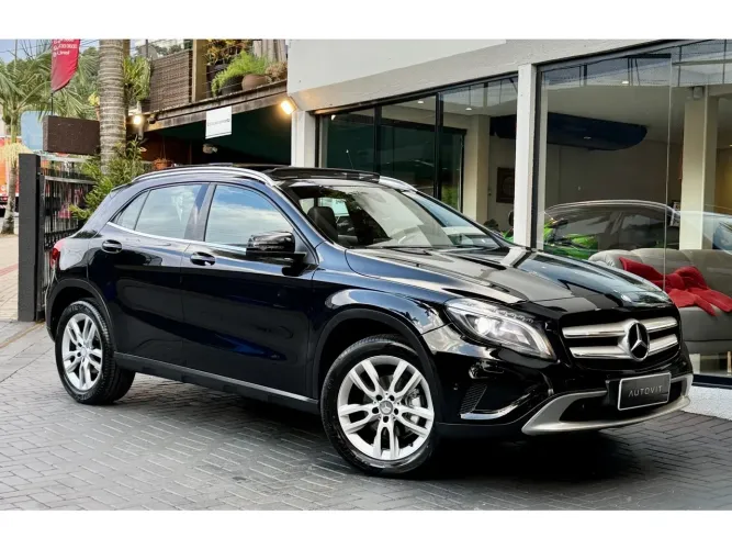 Mercedes-Benz GLA 200 Adv. 1.6/1.6 TB 16V Flex Aut. 2015