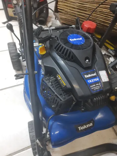 Cortador de Grama à Gasolina Tekna T430GRR37 3,5Hp