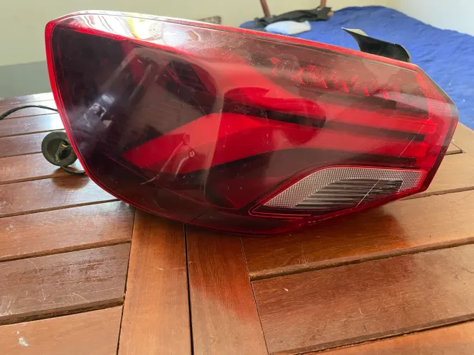 Lanterna traseira lateral onix sedan 2023 led original