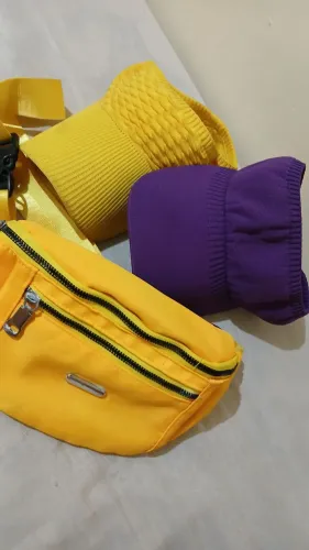 Kit com 2 Viseiras + Pochete Amarela