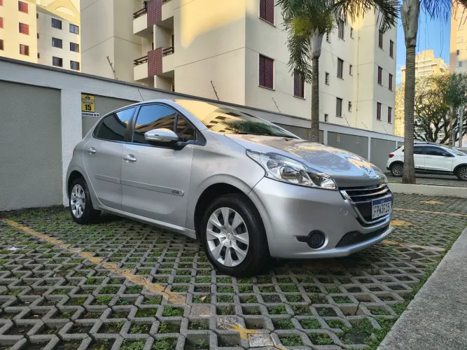 Peugeot 208 Active/active Pack 1.5 Flex 8V 5P 2015