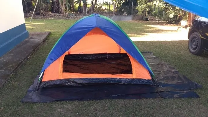 Barraca para 2 pessoas nova com cobertura (sobreteto) para camping rave praia acampar