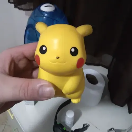 Boneco Pikachu