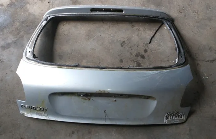 Tampa traseira Peugeot 206