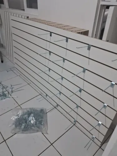 Painel canaletado expositor para lojas 110 R$