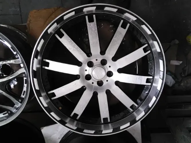 Rodas aro 20 hd 5x100 20x8,5 et38 preta diamantada